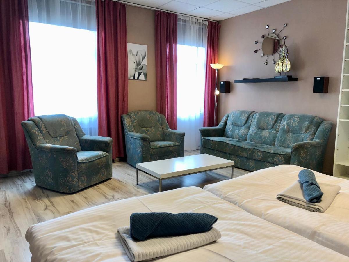 Pension Village Karlovy Vary Ngoại thất bức ảnh