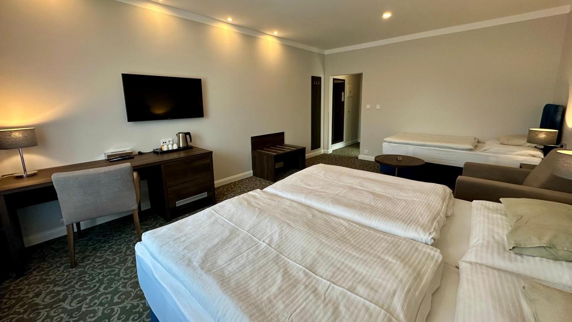 Pension Village Karlovy Vary Ngoại thất bức ảnh