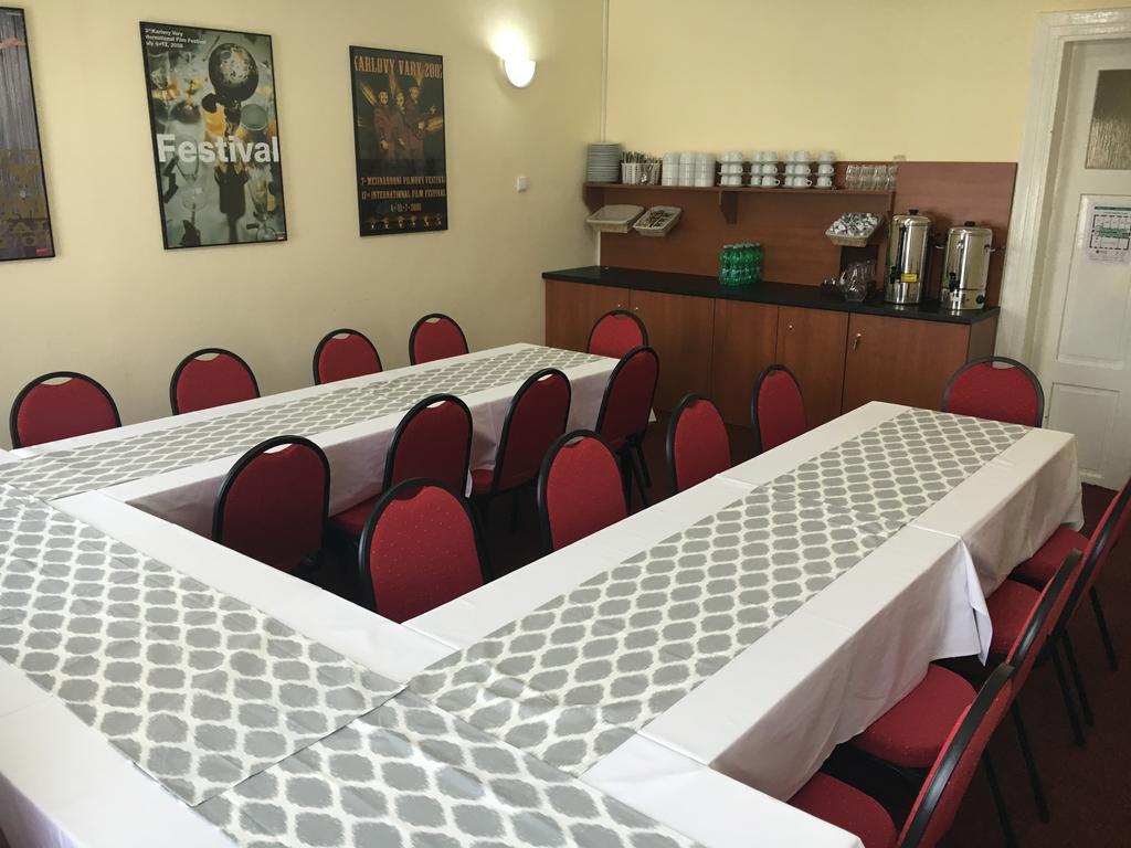 Pension Village Karlovy Vary Ngoại thất bức ảnh