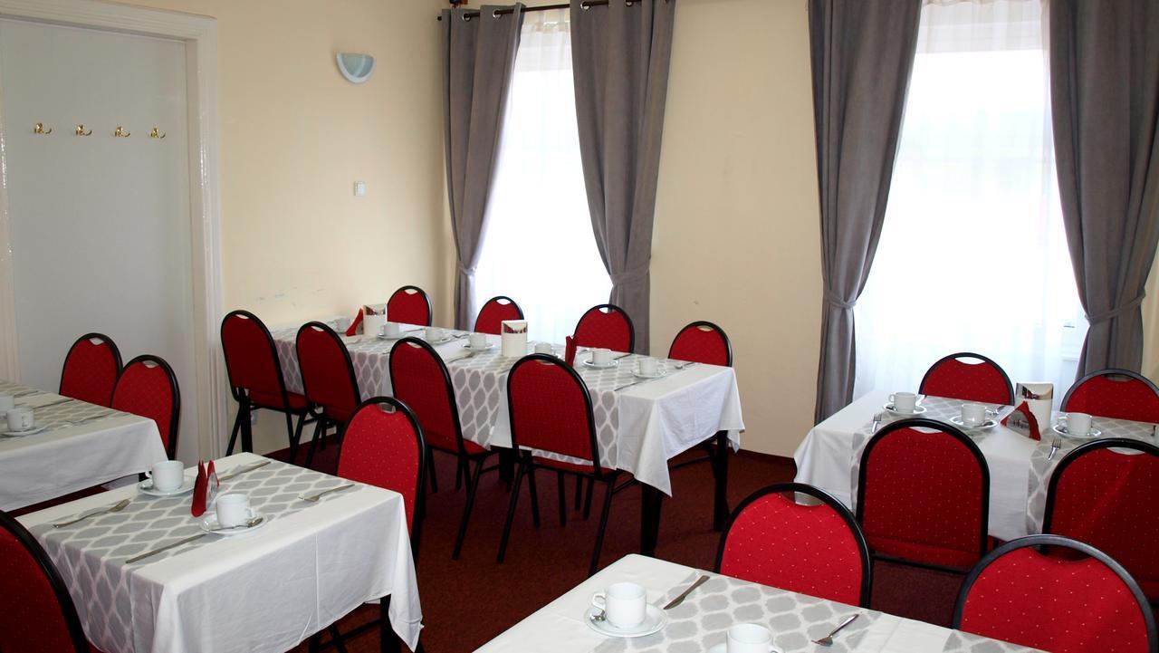 Pension Village Karlovy Vary Ngoại thất bức ảnh