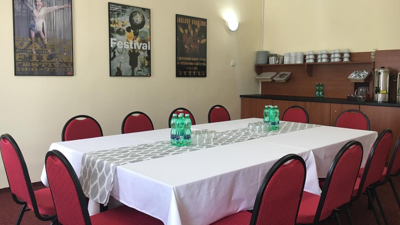 Pension Village Karlovy Vary Ngoại thất bức ảnh