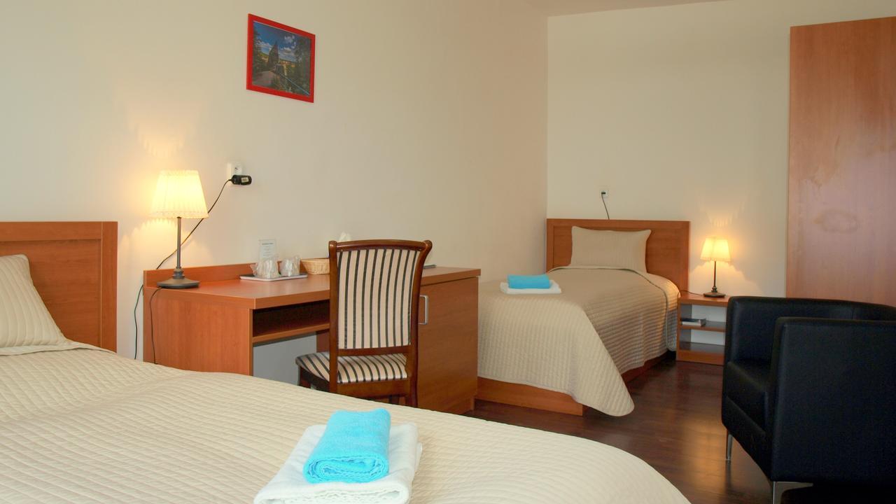 Pension Village Karlovy Vary Ngoại thất bức ảnh