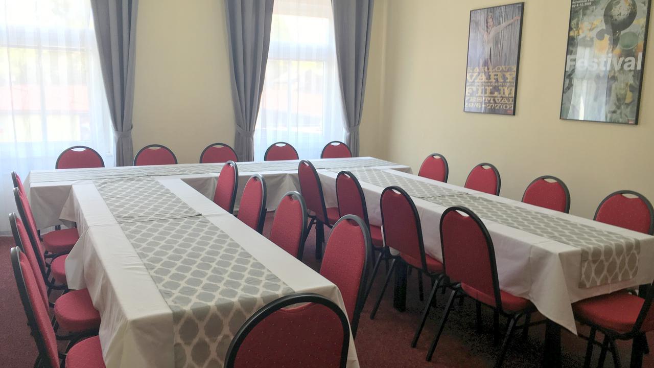 Pension Village Karlovy Vary Ngoại thất bức ảnh