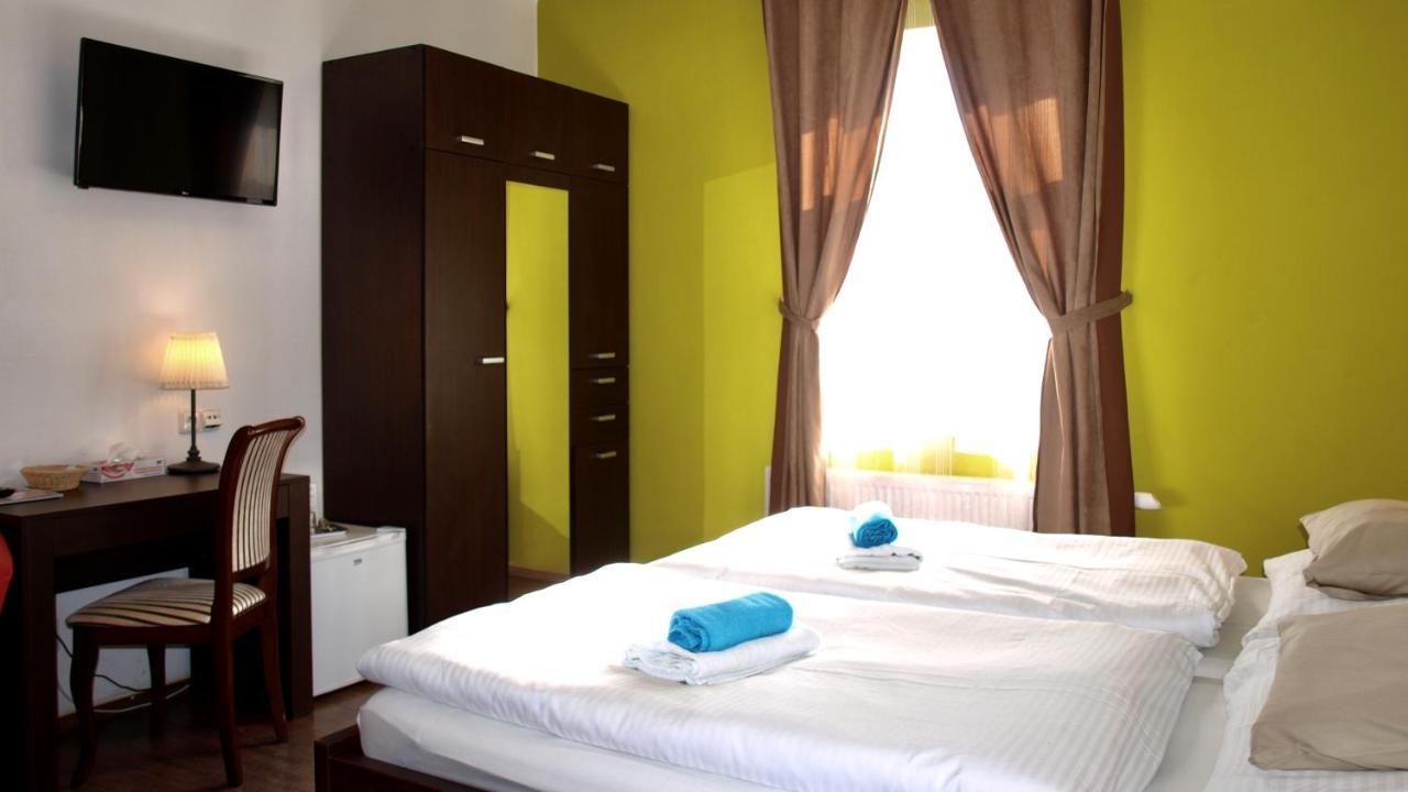 Pension Village Karlovy Vary Ngoại thất bức ảnh