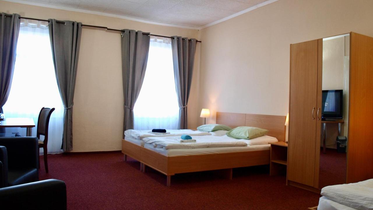 Pension Village Karlovy Vary Ngoại thất bức ảnh