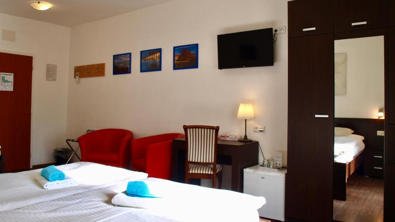 Pension Village Karlovy Vary Ngoại thất bức ảnh